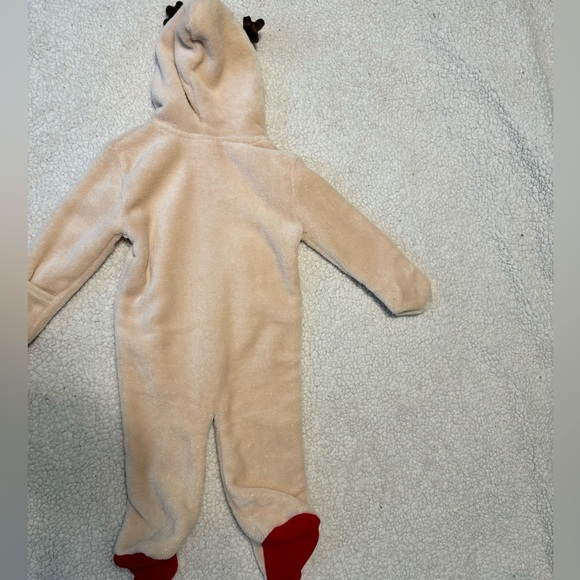 Reindeer soft onesie 6-9 months - Picture 2 of 3